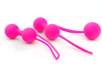 Main Squeeze Silicone Kegel Balls Set (3 pcs)